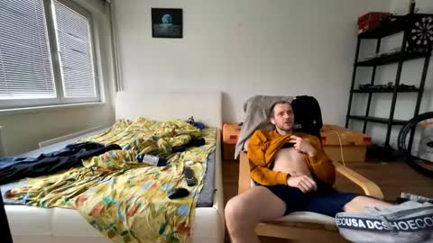 ricciardio online show from October 2025 12:04:02 PM