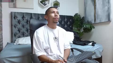 richar_voller online show from February 2025 11:22:01 AM