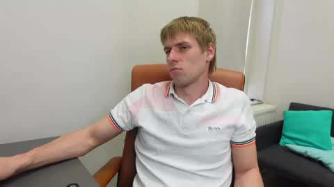 Snapshot of richard_hards chatting on May 2026 12:22:02 PM RICHARD HARDS online show from May 2026 12:22:02 PM