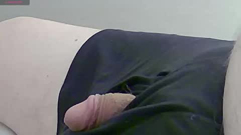 Snapshot of rick18211 chatting on October 2025 03:18:01 AM rick18211 online show from October 2025 03:18:01 AM