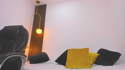 Ricky  online show from February 2025 11:33:02 PM