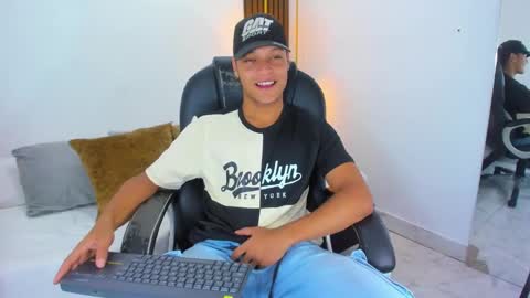 Ricky  online show from February 2025 07:52:01 PM