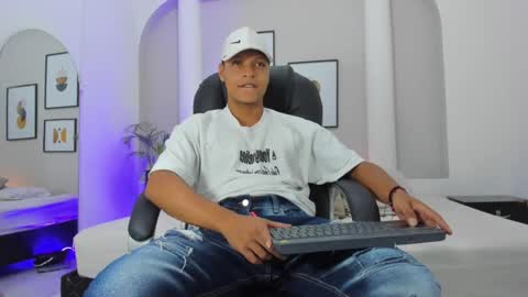 Ricky  online show from November 2025 08:30:01 PM