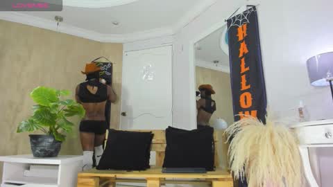 RicoBrowm online show from October 2025 04:57:02 AM