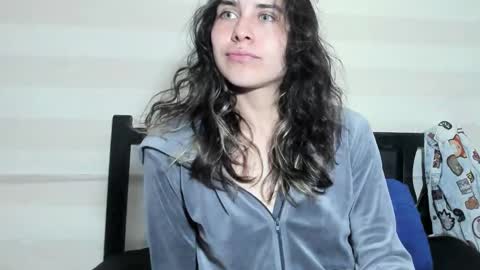 Snapshot of riley_colors chatting on November 2025 05:56:02 PM Riley online show from November 2025 05:56:02 PM