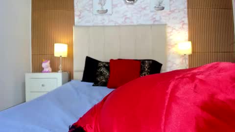 Snapshot of riley_skye_ chatting on September 2025 07:36:01 PM RAILEY online show from September 2025 07:36:01 PM