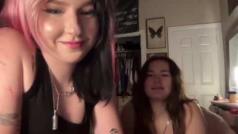 Snapshot of rileycooperrr chatting on May 2026 05:16:02 AM rileycooperrr online show from May 2026 05:16:02 AM