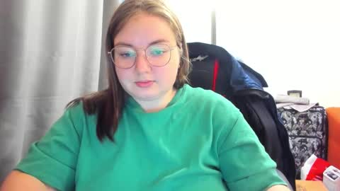 Snapshot of rina16 chatting on October 2025 06:25:01 AM rina16 online show from October 2025 06:25:01 AM