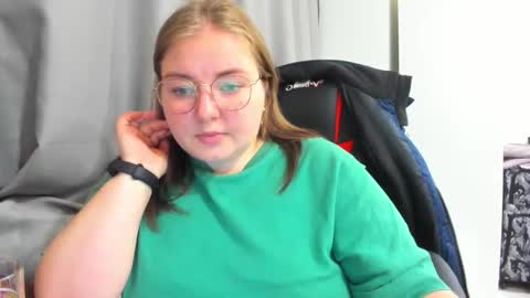 Snapshot of rina16 chatting on November 2025 07:05:02 PM rina16 online show from November 2025 07:05:02 PM