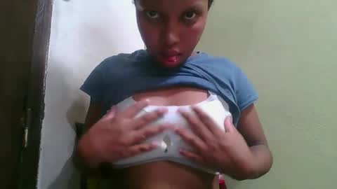Snapshot of rinah654271 chatting on May 2026 02:58:02 PM rinah654271 online show from May 2026 02:58:02 PM