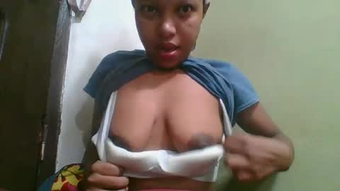 Snapshot of rinah654271 chatting on June 2026 02:24:01 AM rinah654271 online show from June 2026 02:24:01 AM