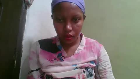 Snapshot of rinah654271 chatting on June 2026 02:30:01 PM rinah654271 online show from June 2026 02:30:01 PM
