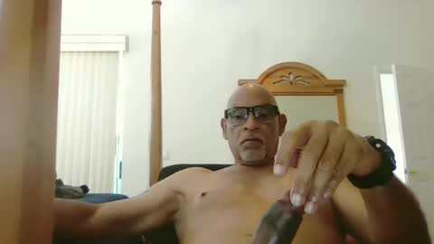 Snapshot of rionel chatting on April 2026 04:56:02 PM RioNel online show from April 2026 04:56:02 PM