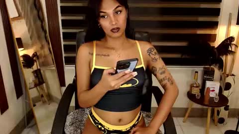 riri online show from November 2025 07:07:01 AM