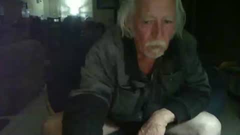 Snapshot of riverratggg chatting on December 2024 10:15:01 PM riveratggg online show from December 2024 10:15:01 PM