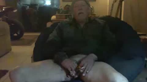 Snapshot of riverratggg chatting on September 2025 07:27:01 PM riveratggg online show from September 2025 07:27:01 PM