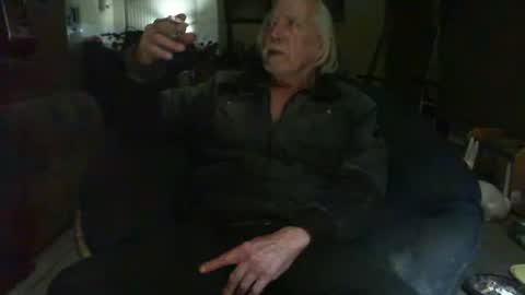 Snapshot of riverratggg chatting on November 2025 07:48:02 PM riveratggg online show from November 2025 07:48:02 PM