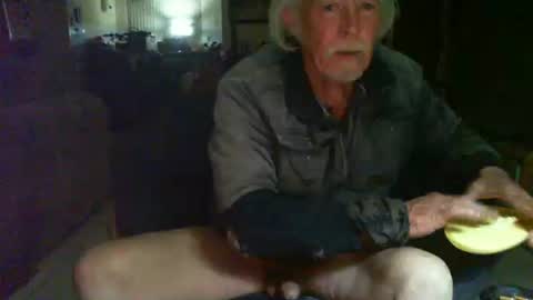 Snapshot of riverratggg chatting on November 2025 08:19:01 PM riveratggg online show from November 2025 08:19:01 PM