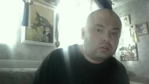 rob18997 online show from November 2025 12:49:02 PM