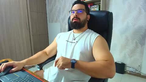 Robby online show from November 2025 12:22:01 AM