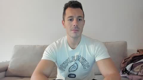 roberto4ever online show from January 2025 06:46:01 AM