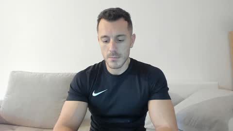 roberto4ever online show from January 2025 02:36:01 PM