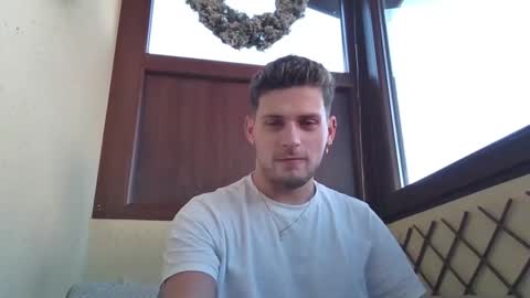 Snapshot of roberto_twink1 chatting on December 2024 07:04:01 AM Roberto online show from December 2024 07:04:01 AM