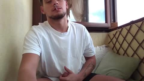 Snapshot of roberto_twink1 chatting on September 2025 07:44:02 AM Roberto online show from September 2025 07:44:02 AM