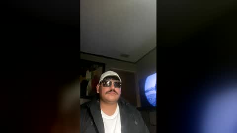 roberttercero521 online show from December 2025 06:44:02 AM