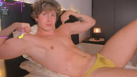 Snapshot of robfavorite1 chatting on May 2026 11:45:01 PM robfavorite1 online show from May 2026 11:45:01 PM