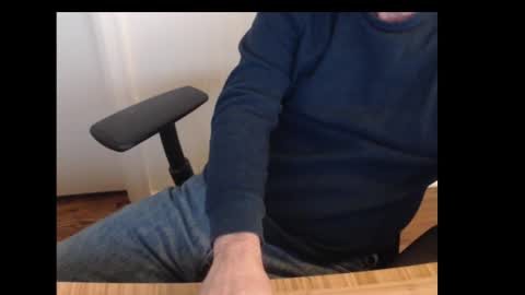 robidan6923 online show from January 2025 01:03:01 PM