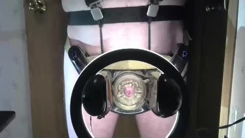 Snapshot of robodickmilker chatting on December 2024 12:28:02 PM Robodickmilker online show from December 2024 12:28:02 PM