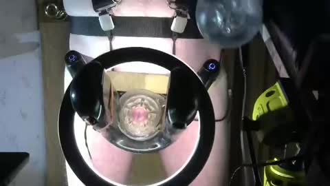 Snapshot of robodickmilker chatting on February 2025 03:31:02 AM Robodickmilker online show from February 2025 03:31:02 AM