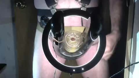 Snapshot of robodickmilker chatting on October 2025 01:50:02 AM Robodickmilker online show from October 2025 01:50:02 AM