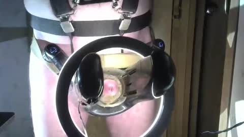 Snapshot of robodickmilker chatting on October 2025 02:58:02 AM Robodickmilker online show from October 2025 02:58:02 AM