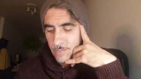 Snapshot of robynhotchilli chatting on December 2025 01:59:02 AM robynhotchilli online show from December 2025 01:59:02 AM