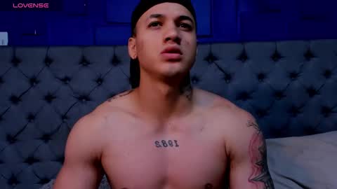 rocco_santos online show from September 2025 08:48:01 AM