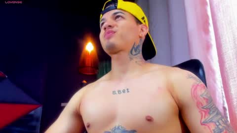 Snapshot of rocco_santos chatting on May 2026 06:35:02 PM rocco_santos online show from May 2026 06:35:02 PM