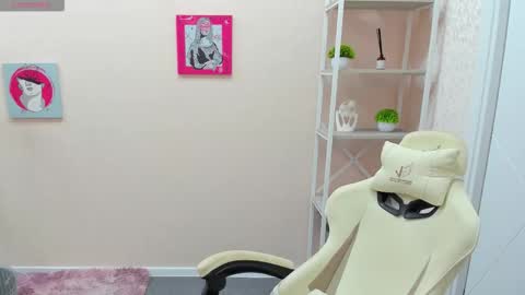 Snapshot of rockett_bunny chatting on October 2025 01:06:01 AM Rockett online show from October 2025 01:06:01 AM