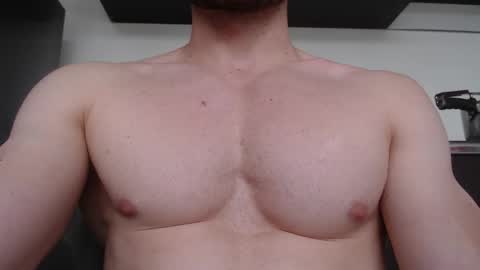 Snapshot of rocky_muscle chatting on November 2025 07:18:02 PM rocky muscle online show from November 2025 07:18:02 PM