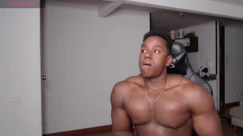 Snapshot of rogger_physique chatting on February 2025 05:18:02 AM Rogger online show from February 2025 05:18:02 AM