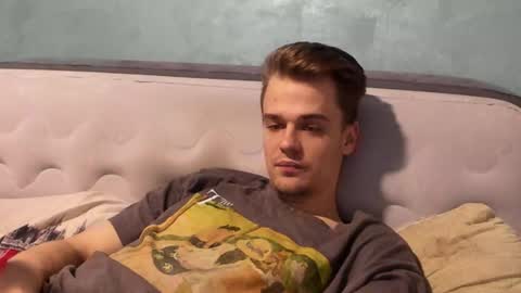 taylor fox online show from November 2025 08:52:01 PM