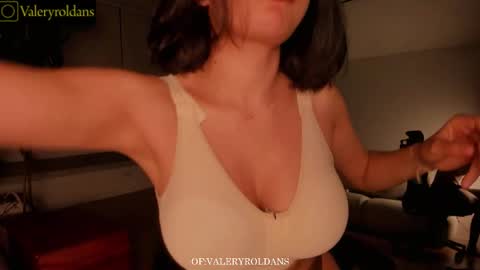 Snapshot of roldansvalery chatting on February 2026 01:00:02 AM Valery Roldans online show from February 2026 01:00:02 AM