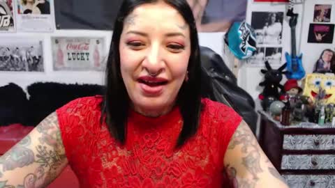 Snapshot of rollyderolandia666 chatting on February 2025 11:42:01 PM Rolly online show from February 2025 11:42:01 PM