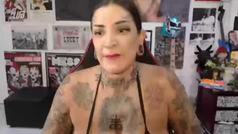 Snapshot of rollyderolandia666 chatting on September 2025 09:37:01 PM Rolly online show from September 2025 09:37:01 PM