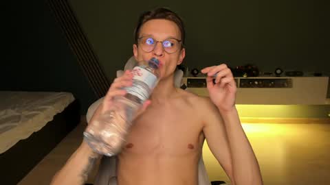 Snapshot of romeo_mercy chatting on January 2025 07:43:01 PM Romeo online show from January 2025 07:43:01 PM