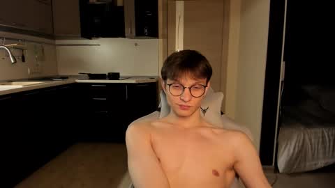 Snapshot of romeo_mercy chatting on September 2025 03:56:01 PM Romeo online show from September 2025 03:56:01 PM