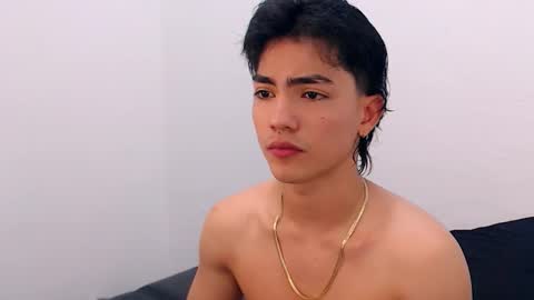 Romeo online show from November 2025 07:01:02 PM