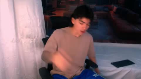 Romeo online show from December 2025 07:33:02 PM