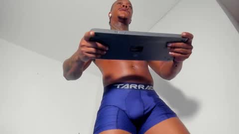 Snapshot of ronnie_777 chatting on October 2025 04:16:01 AM Ronnie 777 online show from October 2025 04:16:01 AM